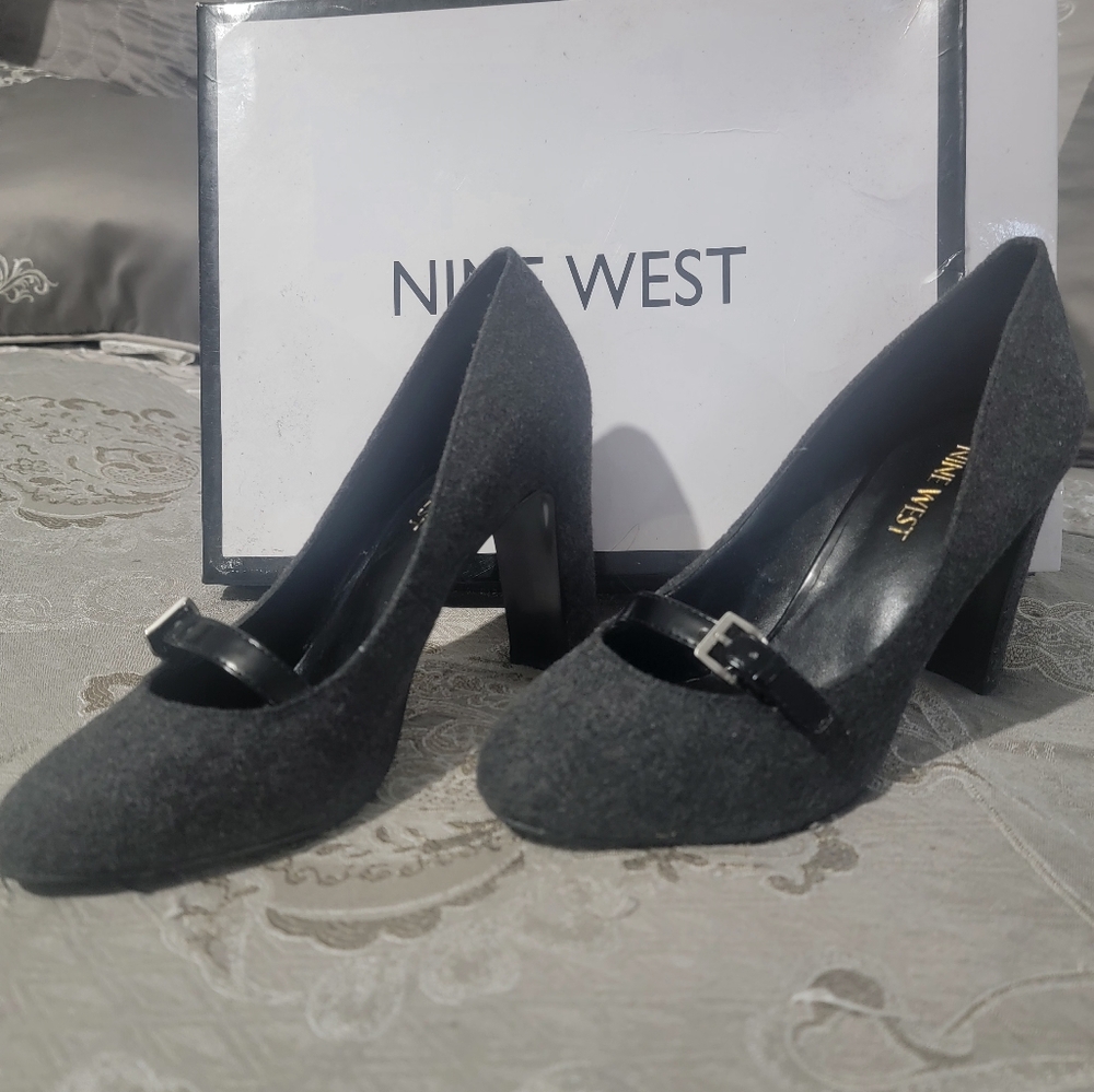 Women's shoes